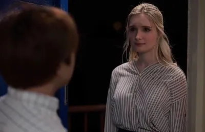 Cô đơn nơi xứ lạ với ông chồng già, người vợ tây được anh hàng xóm an ủi