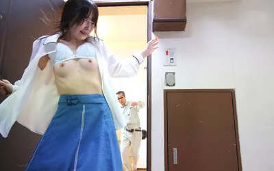 Bị làm nhục cô gái tìm đến người hàng xóm giúp đỡ nhưng thật đen đủi khi hắn ta cũng…