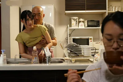 Người chồng xxx con gái riêng của người vợ khi biết vợ không thể sinh con cho mình