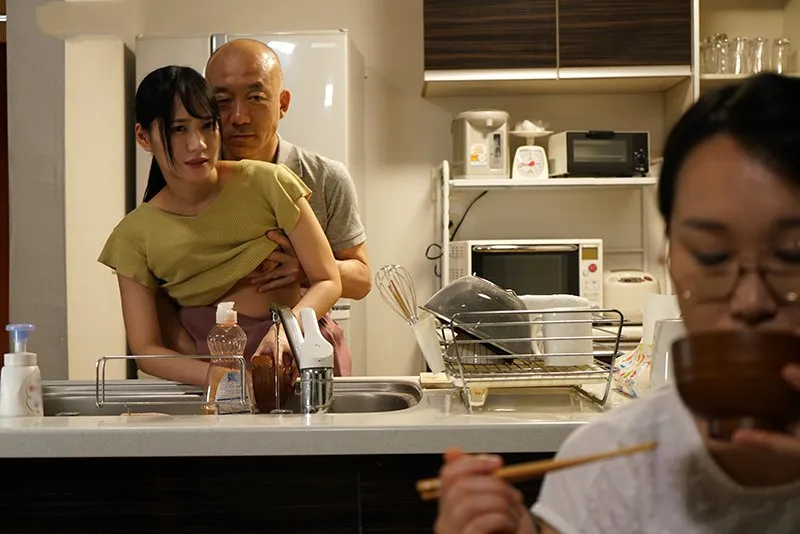 Người chồng xxx con gái riêng của người vợ khi biết vợ không thể sinh con cho mình